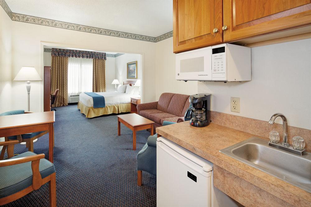 Holiday Inn Express Hotel & Suites Lancaster Zewnętrze zdjęcie