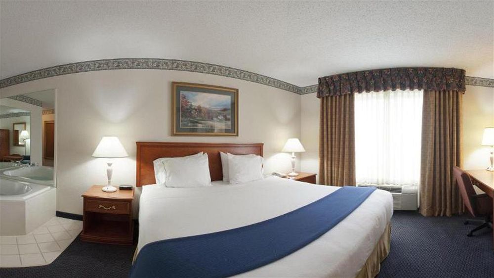 Holiday Inn Express Hotel & Suites Lancaster Zewnętrze zdjęcie