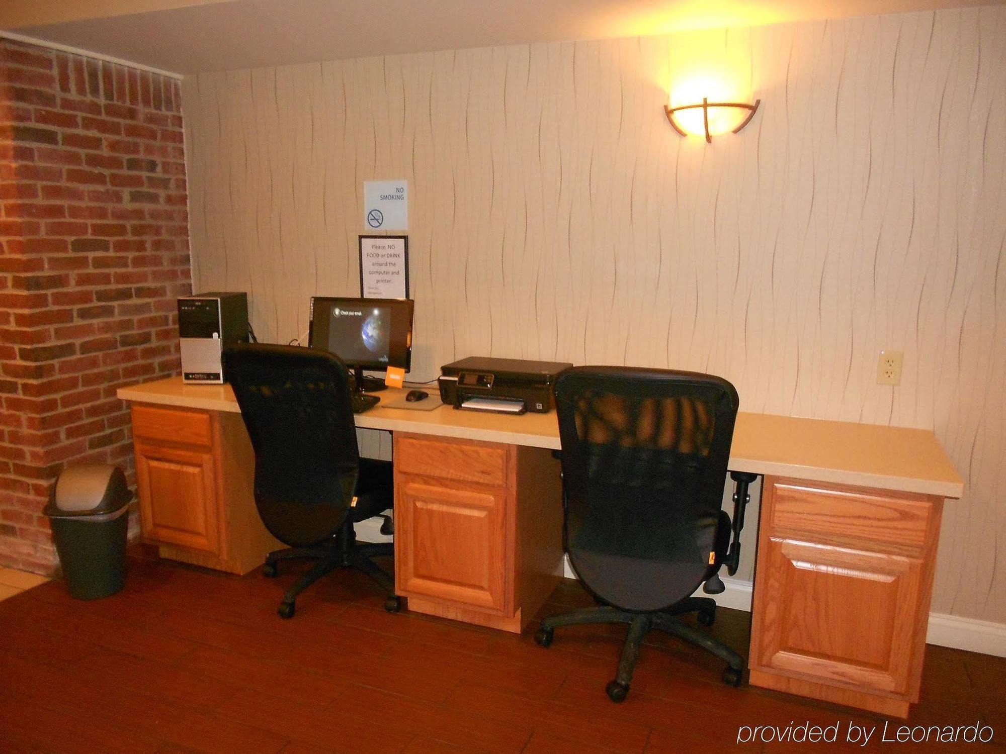 Holiday Inn Express Hotel & Suites Lancaster Udogodnienia zdjęcie