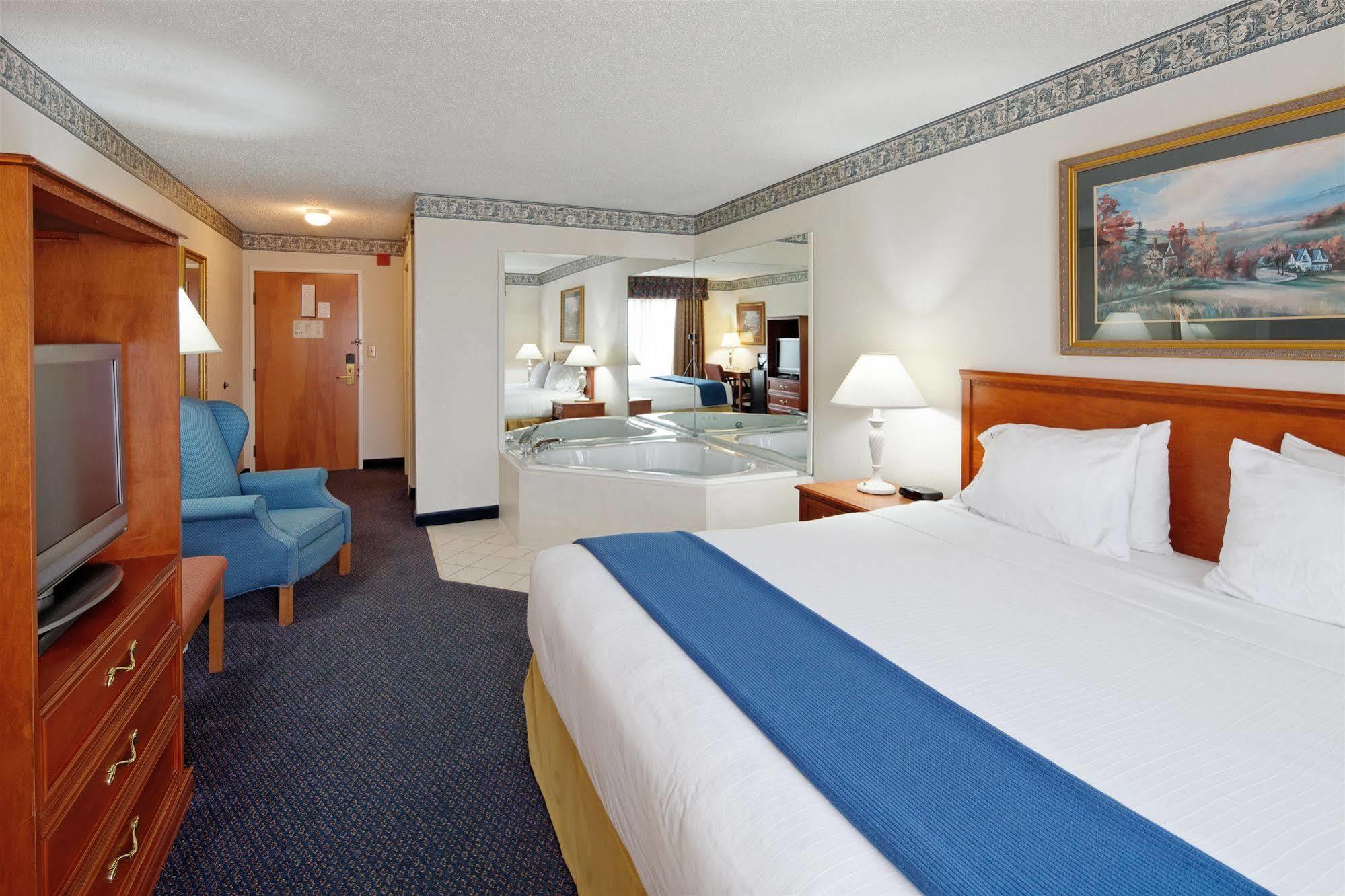 Holiday Inn Express Hotel & Suites Lancaster Pokój zdjęcie